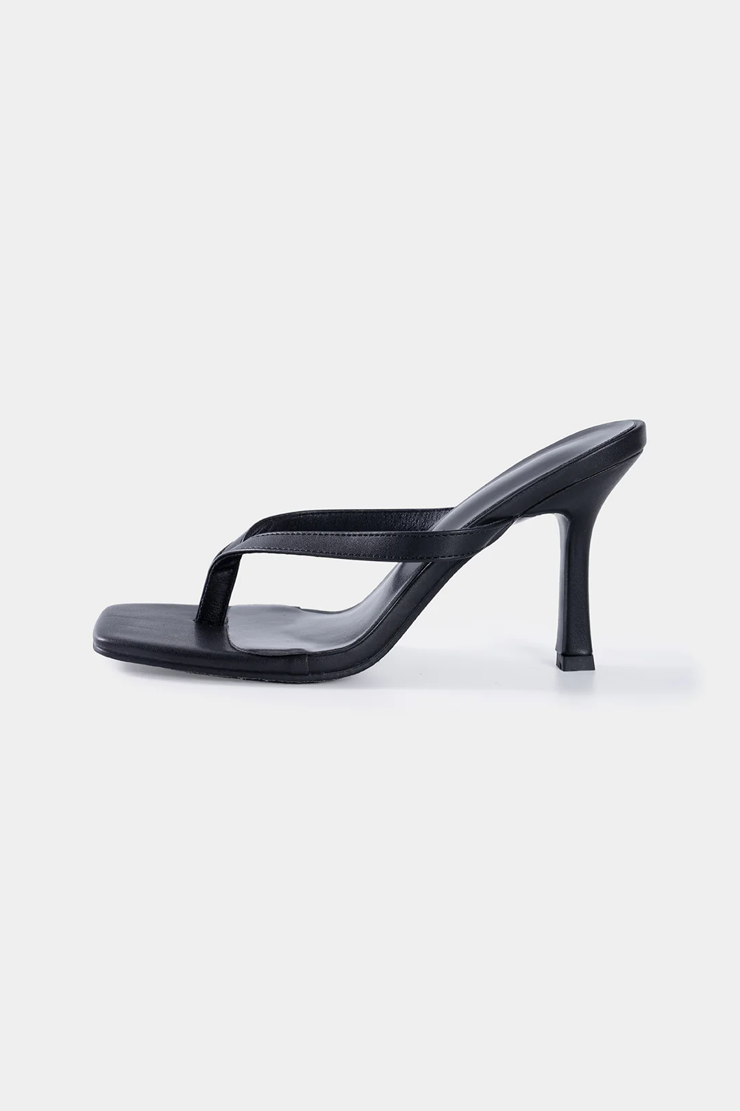 Square-Toe Crisscross Strap Heeled Sandals - Flockneti