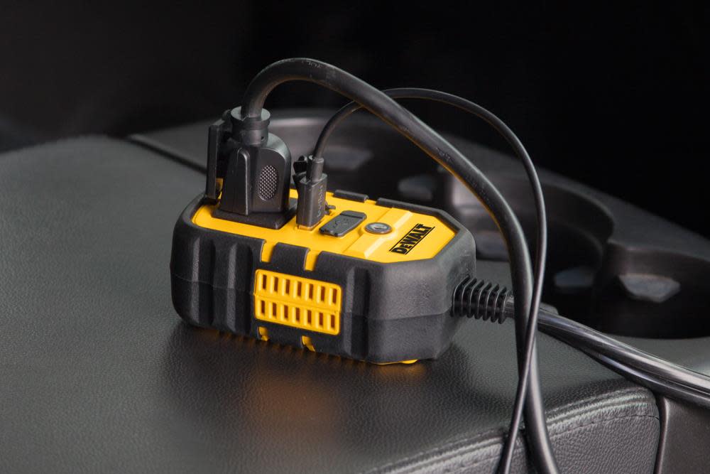 DEWALT 140 Watt Power Inverter - Flockneti