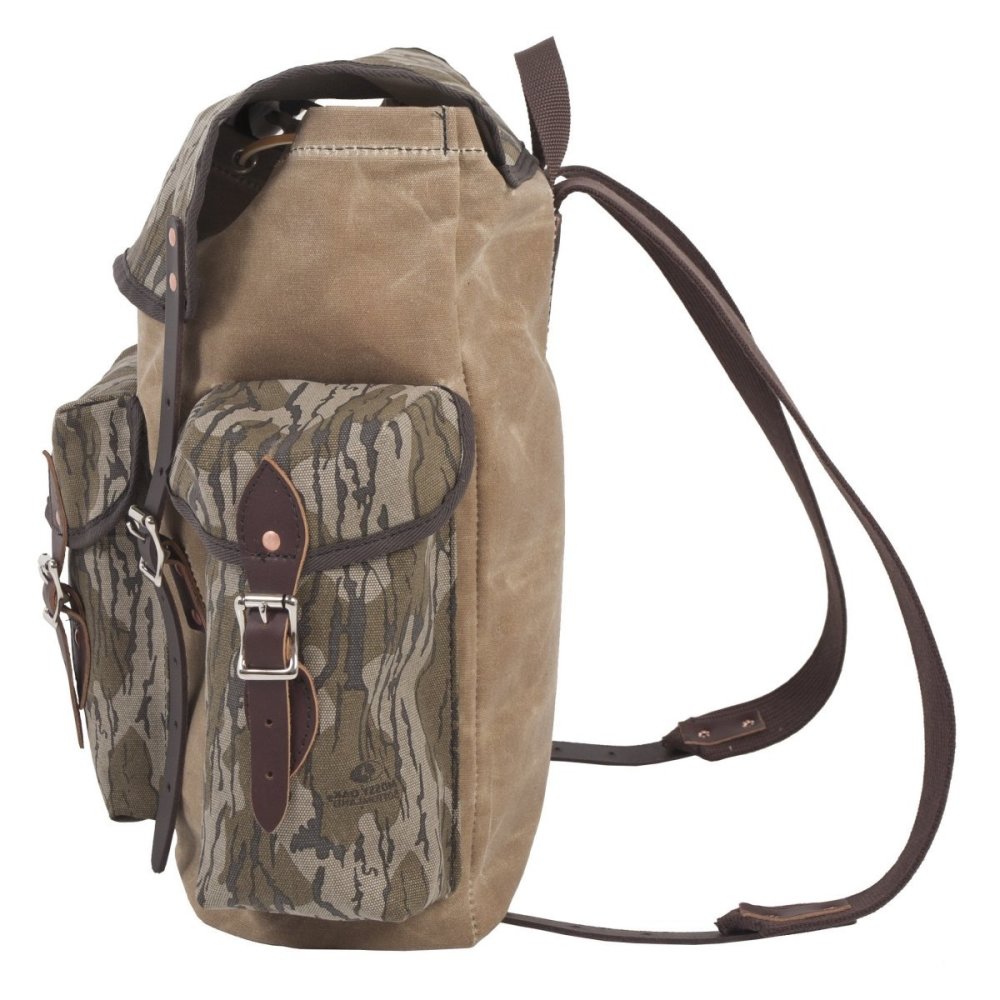 Duluth Pack 24 Liter Capacity Wax Khaki/Mossy Oak Bottomland Dual Wanderer Pack - Flockneti