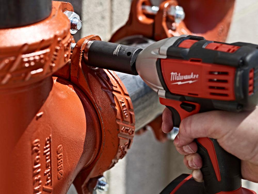 Milwaukee 3/4 In. SHOCKWAVE Impact Duty Deep Well Socket 3/8 In. Drive - Flockneti