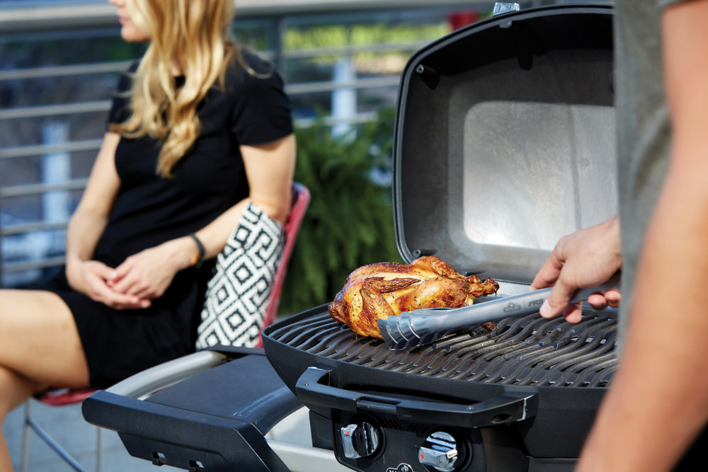 Napoleon TravelQ PRO285X Portable Propane Gas Grill with Scissor Cart Black - Flockneti