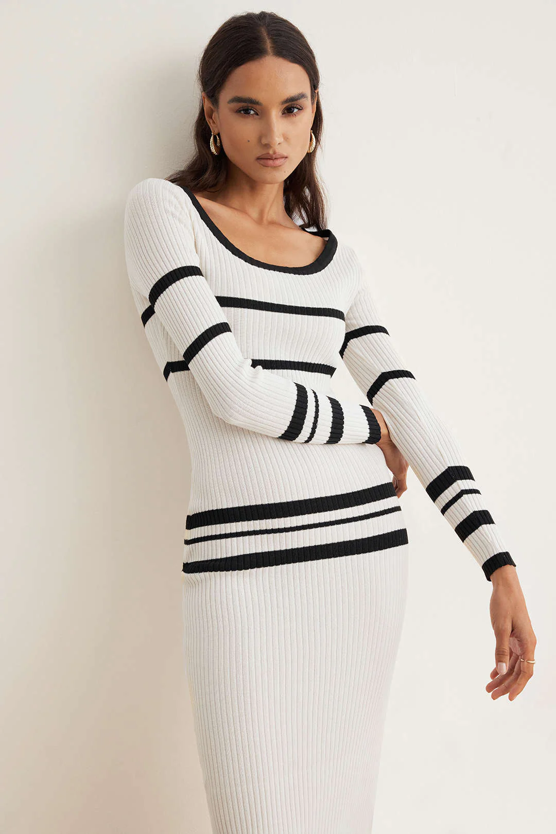Knit Round Neck Contrast Long Sleeve Midi Dress - Flockneti