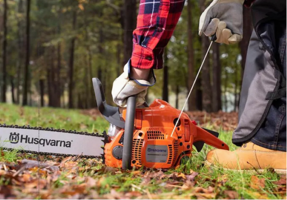 Husqvarna 440 Chainsaw 18″ 40.9cc 2.4HP Reconditioned - Flockneti