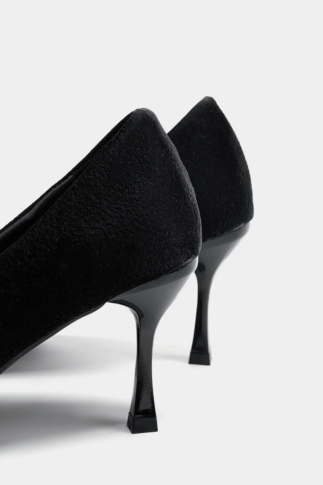 Metallic Decor Pointed Toe Heels - Flockneti