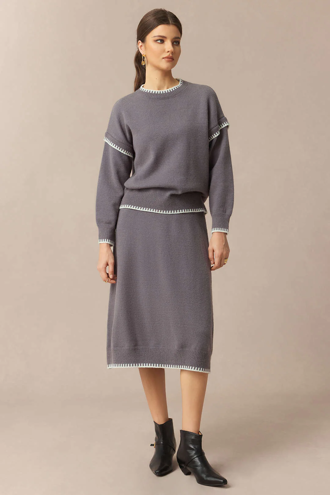 Knit Contrast Binding Round Neck Long-Sleeve Top And Skirt Set - Flockneti