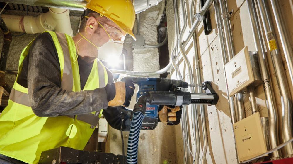 Bosch 1 1/8″ SDS-plus Rotary Hammer Reconditioned - Flockneti