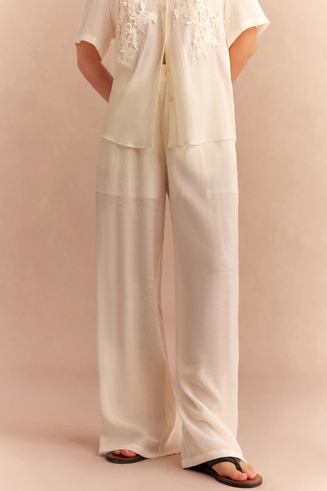 Textured Pocket Wide Leg Pants - Flockneti