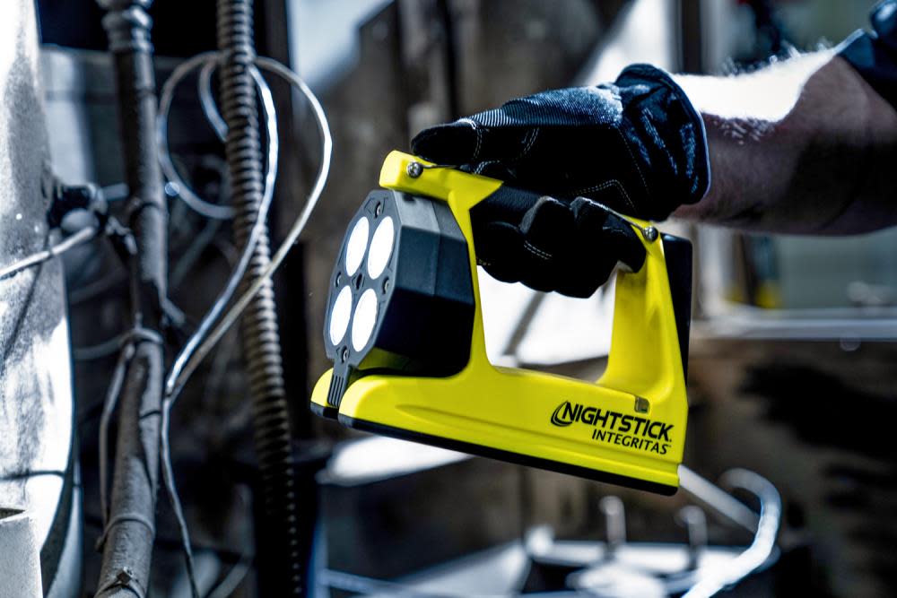 Nightstick INTEGRITAS 84 Intrinsically Safe Rechargeable Lantern with Magnetic Base - Flockneti