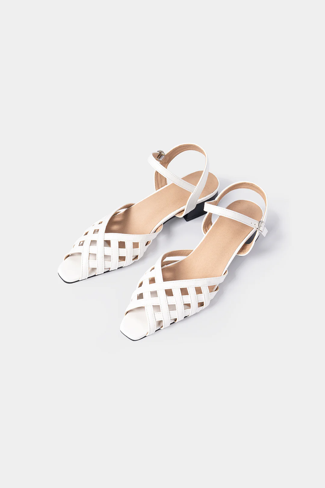 Woven Hollowed Square Sandals - Flockneti