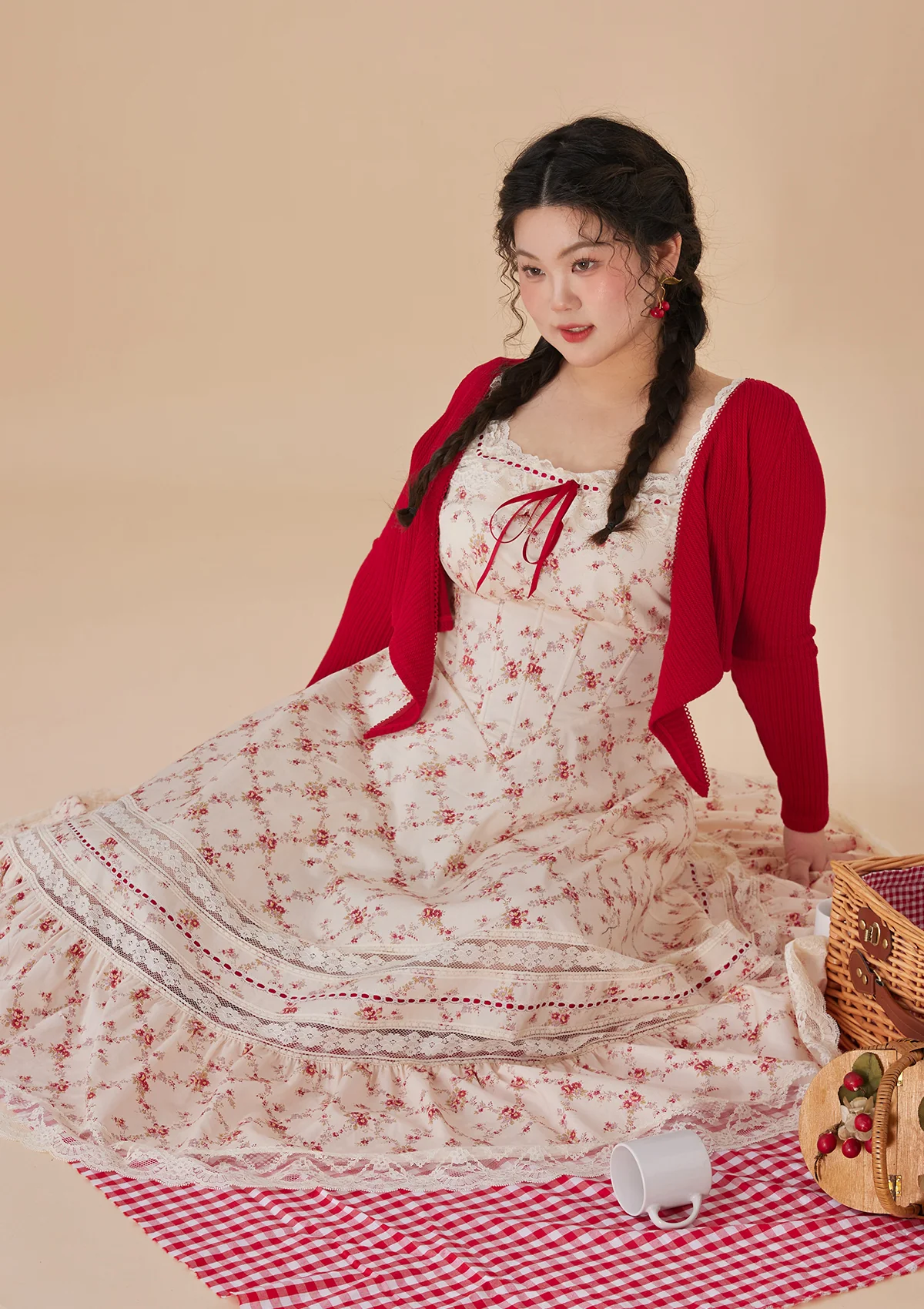 Curve & Plus Strawberry Farm Knit Cardigan - Flockneti