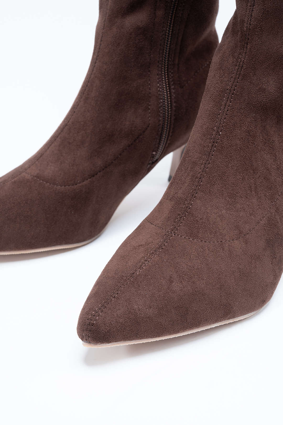 Suede Side Zipper Pointed Knee High Boots - Flockneti