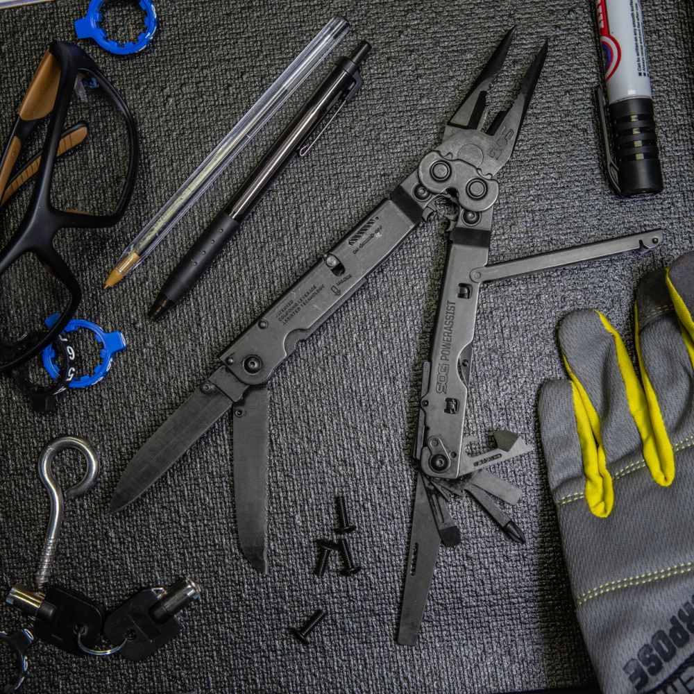 SOG PowerAssist Multi Tool Black Oxide - Flockneti