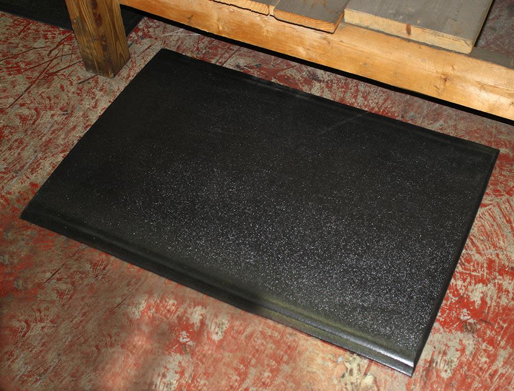 Durable Corporation 3Ft x 5Ft Black Comfort Stand - Flockneti