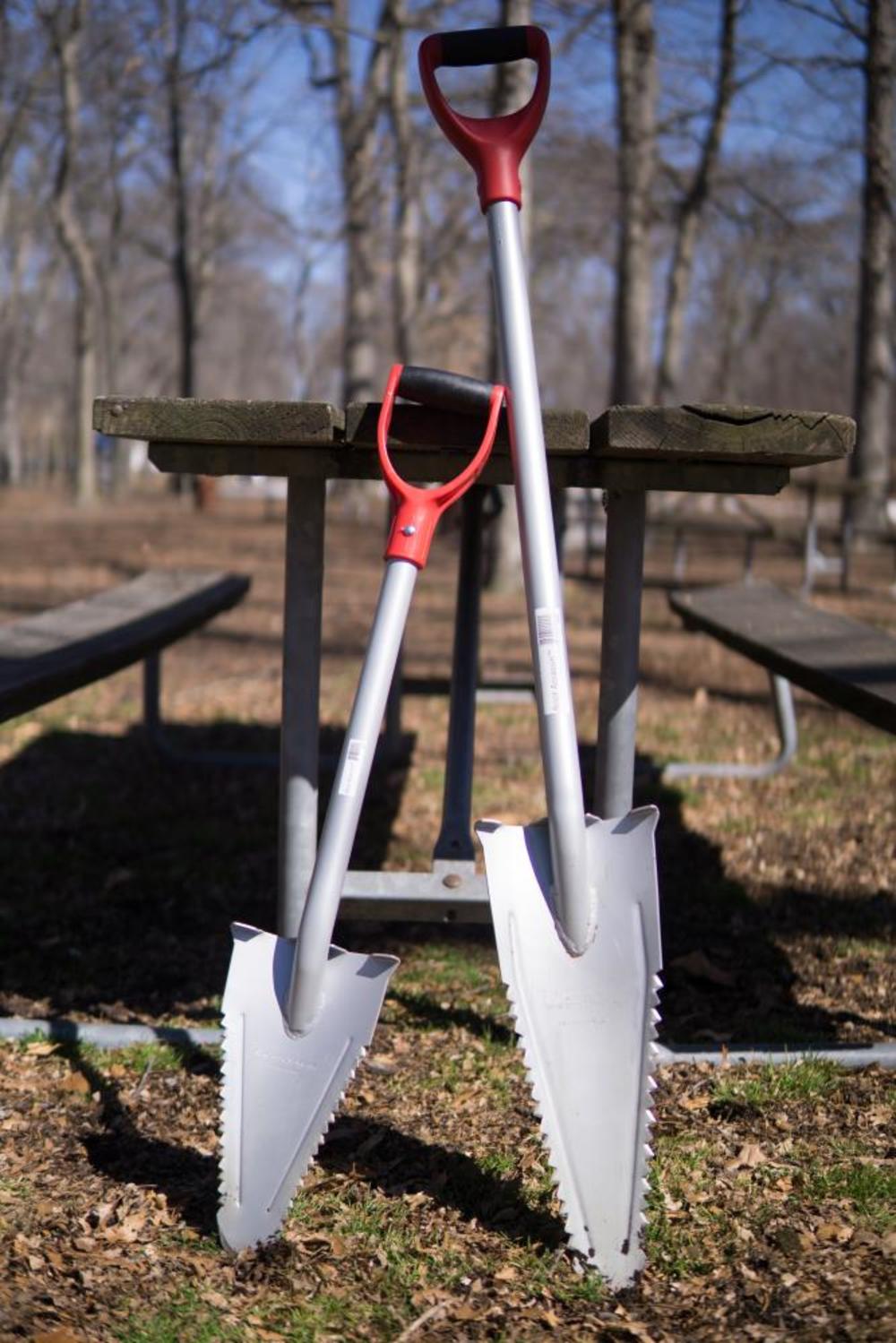 Root Assassin 32 in Garden Shovel - Flockneti