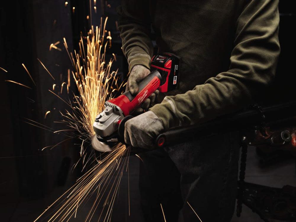 Milwaukee M18 Cordless Lithium-Ion 4-1/2 in. Cut-Off / Grinder Reconditioned - Flockneti