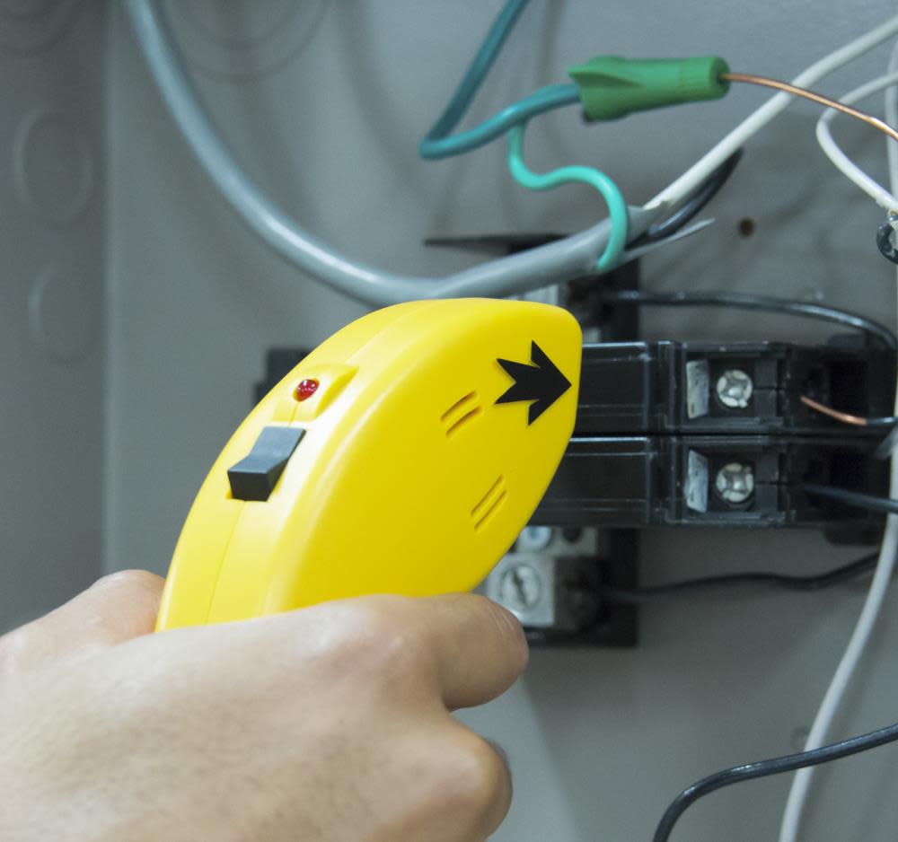 Gardner Bender Sperry Instruments CS550A Circuit Breaker Finder Identifies Correct Circuit or Fuse Audible/Visual Alert 120V AC 50 to 60Hz - Flockneti