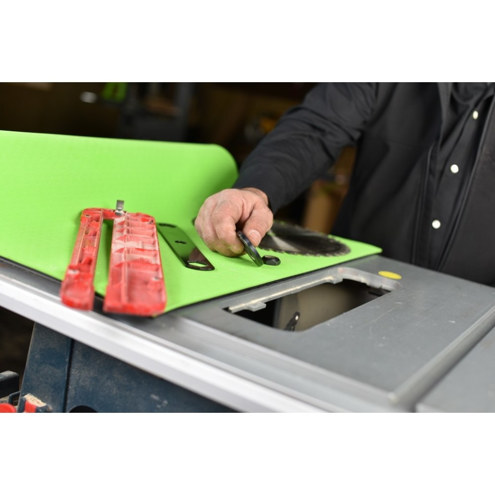 Bow Products 18″ x 24″ Workshop Bench Mat - Flockneti