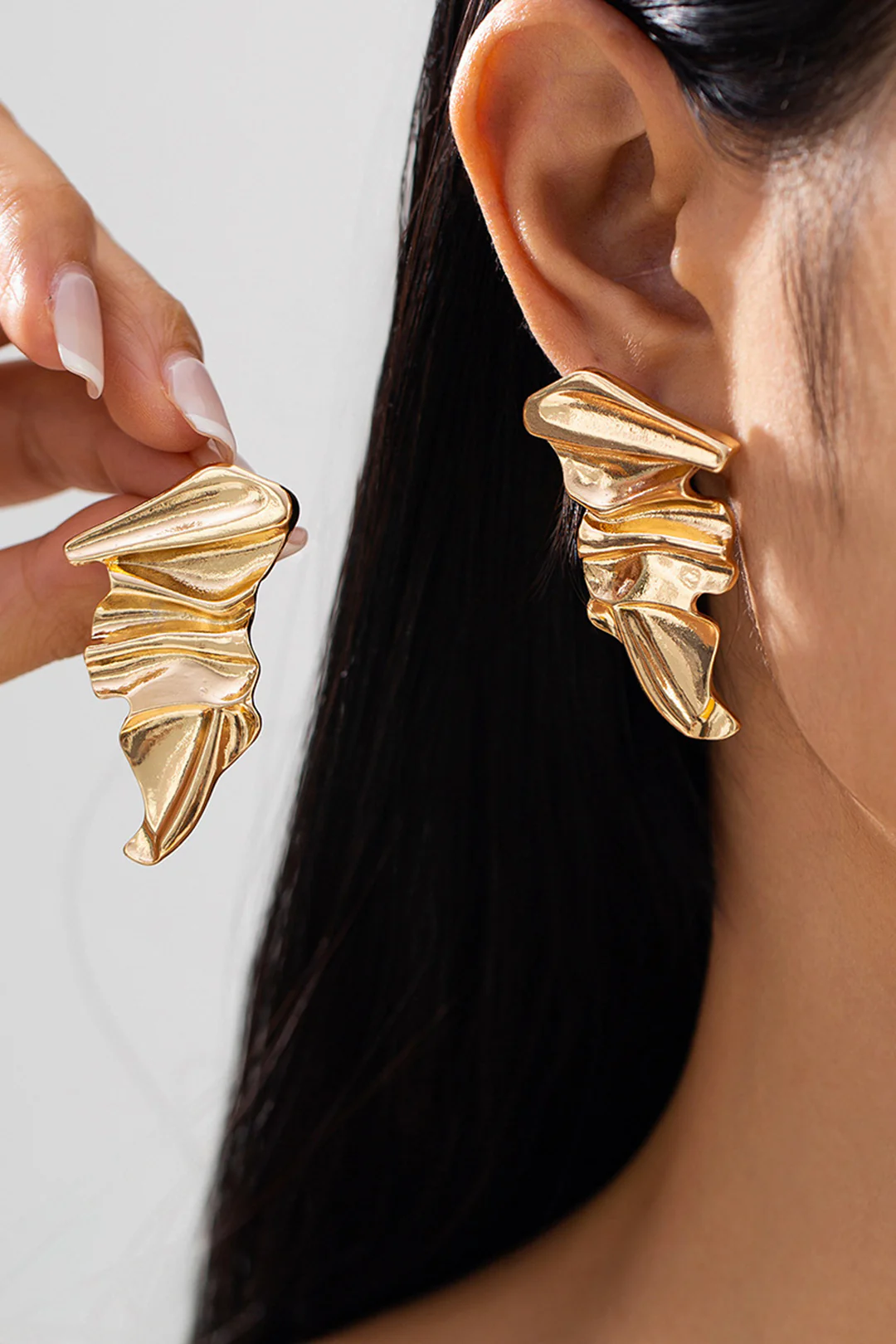 Alloy Irregular Pleated Earrings - Flockneti