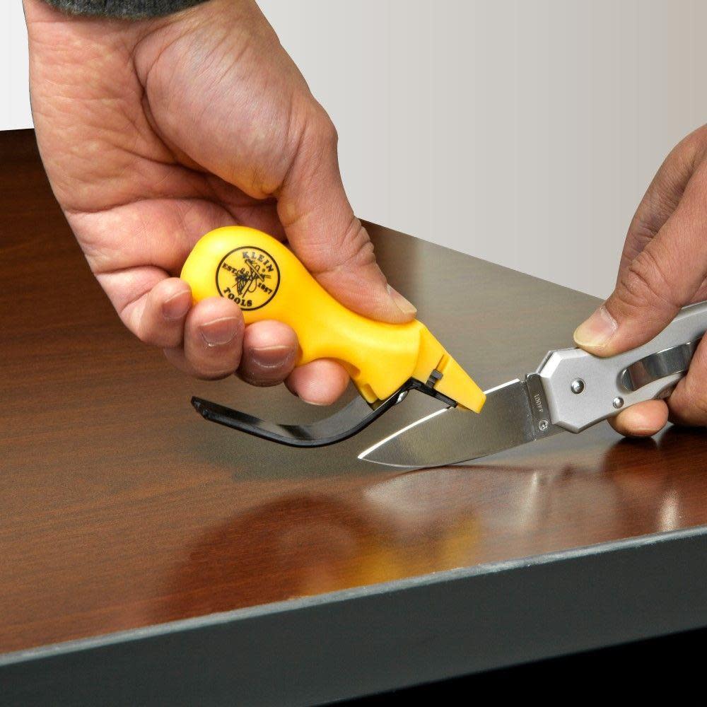 Klein Tools Combo Knife and Scissors Sharpener - Flockneti