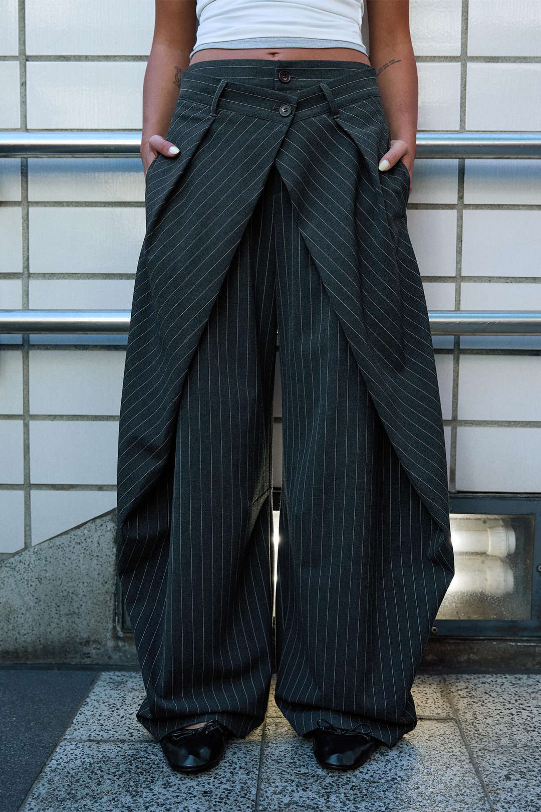 Stripes Print Button Pocket Ruched Pants - Flockneti