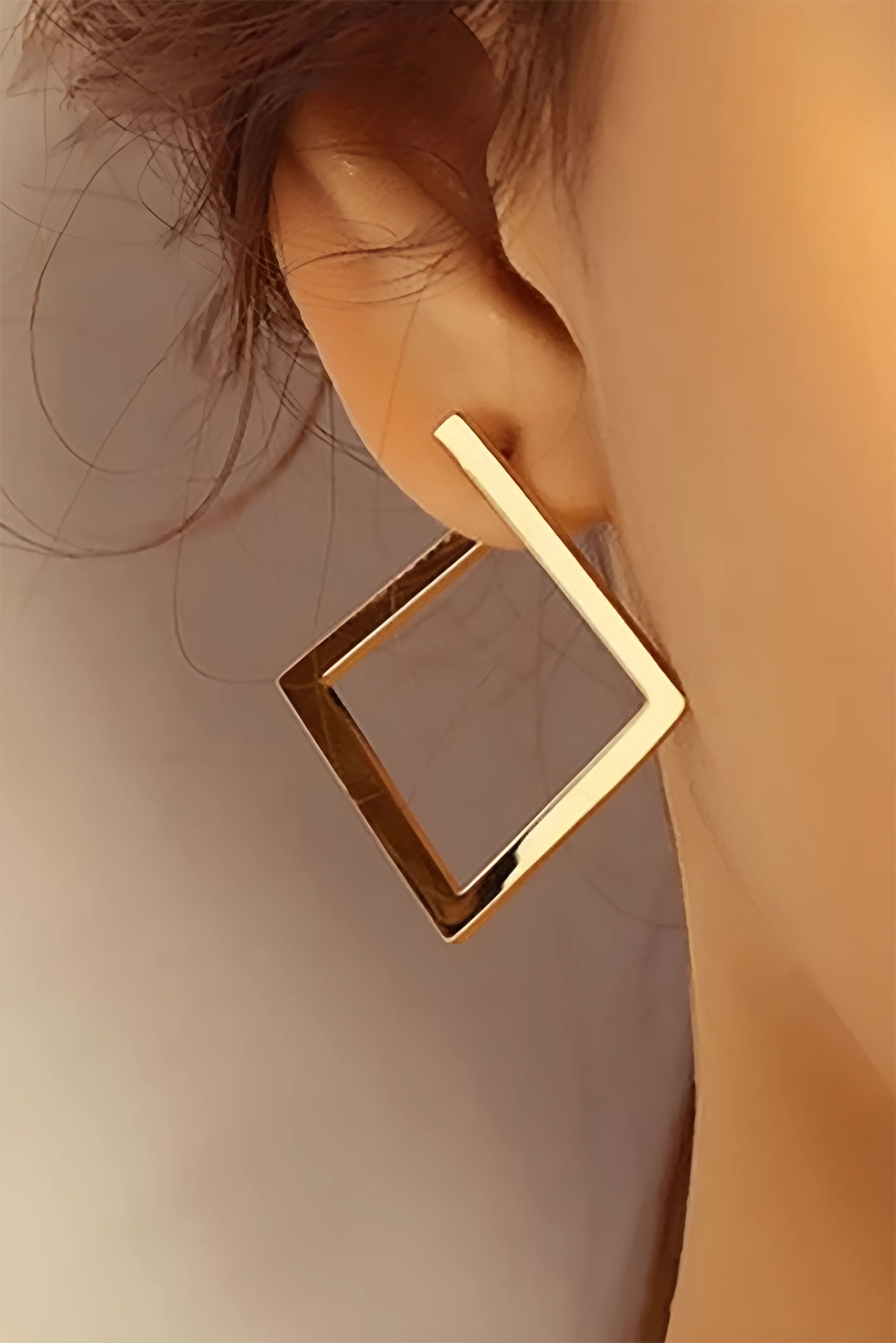 Diamond-Shaped Earrings - Flockneti