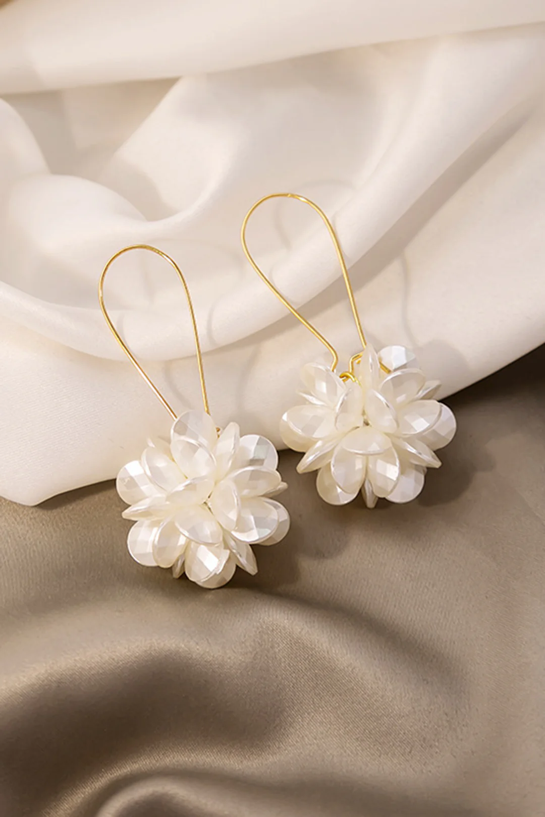 Floral Design Earrings - Flockneti