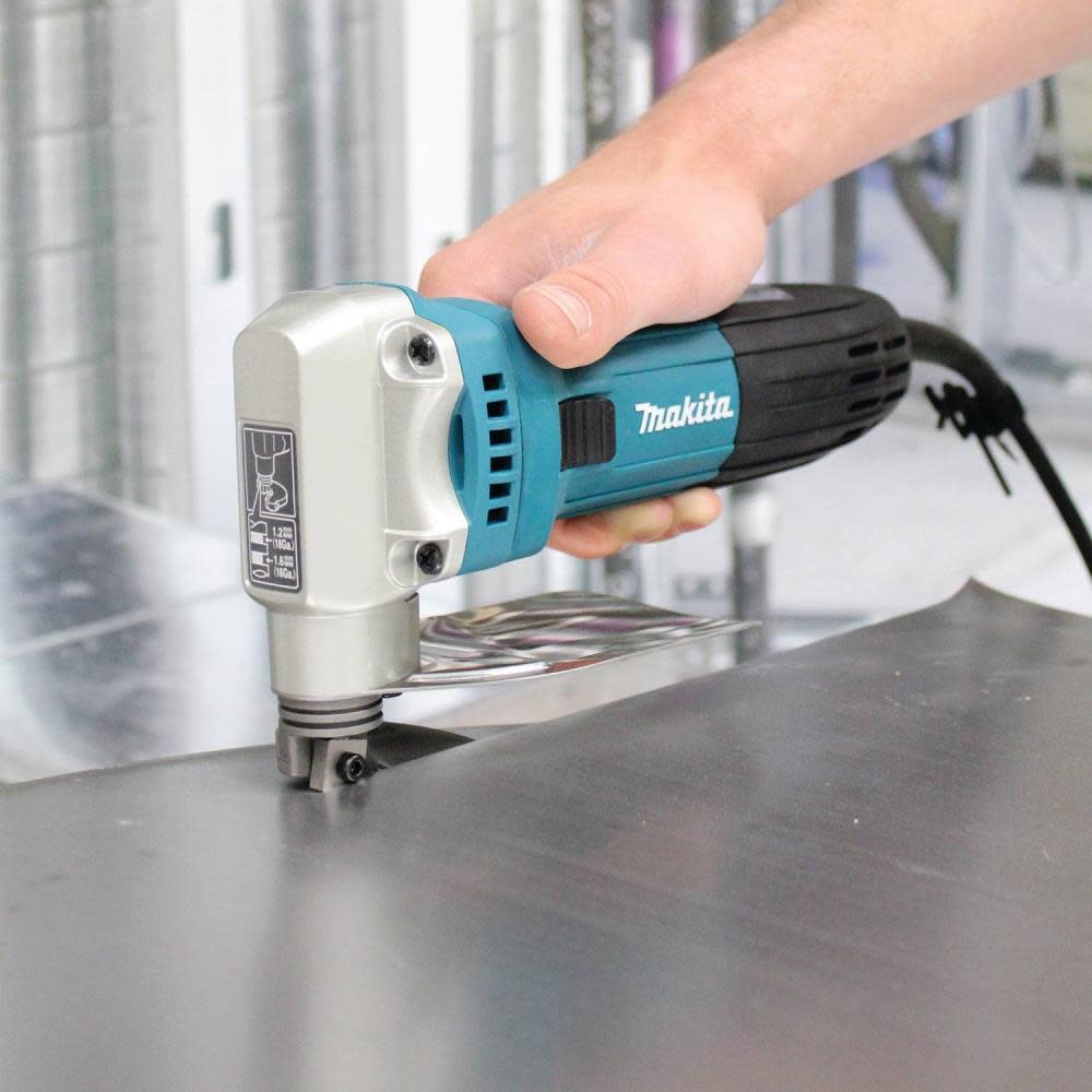 Makita 10Amp AC/DC 4-1/2 In. Angle Grinder - Flockneti