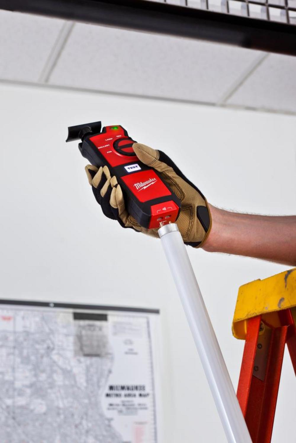Milwaukee Fluorescent Lighting Tester - Flockneti