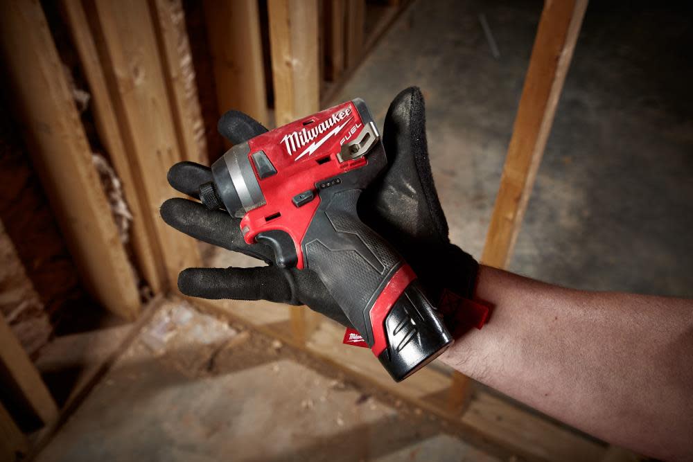 Milwaukee M12 FUEL 1/4″ Impact Driver Kit Reconditioned - Flockneti