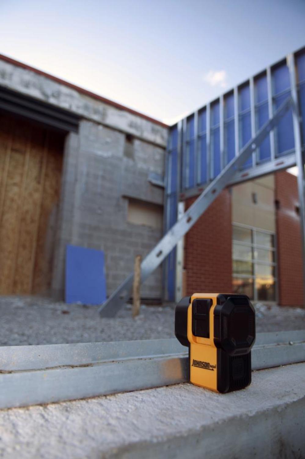 Johnson Level Self-Leveling 3 Dot Laser - Flockneti