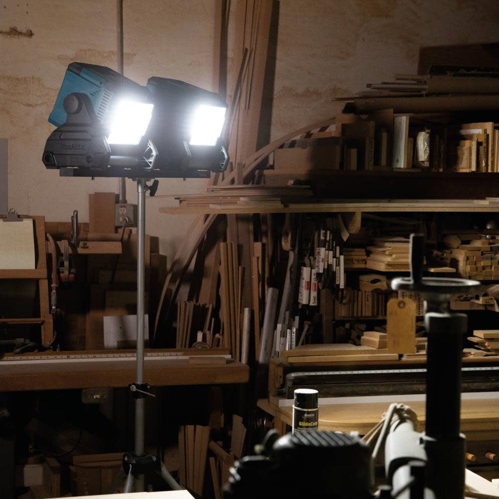 Makita 40V max XGT Cordless Work Light Bare Tool - Flockneti