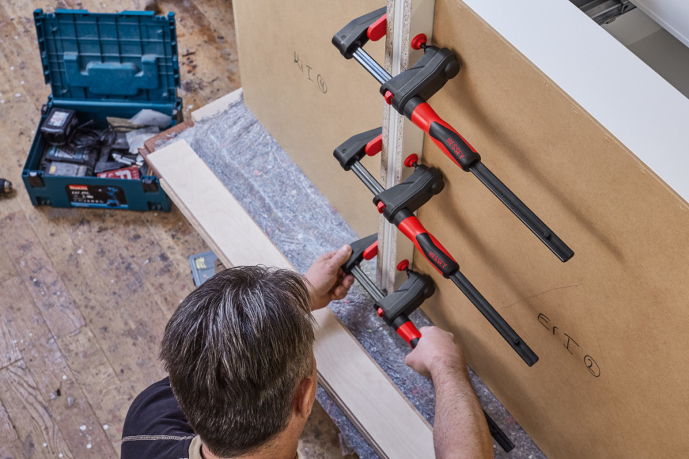 Bessey GearKlamp 18 In. Capacity 2-3/8 In. Throat 450 Lbs. Clamping Force - Flockneti