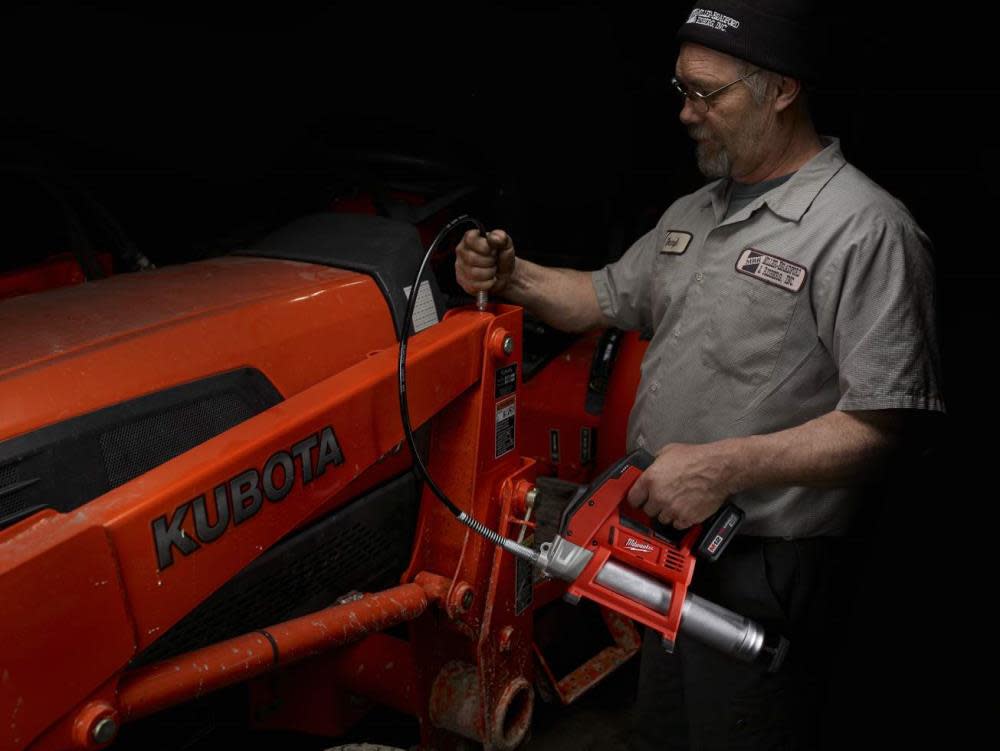 Milwaukee M12 Cordless Lithium-Ion Grease Gun (Tool Only) - Flockneti