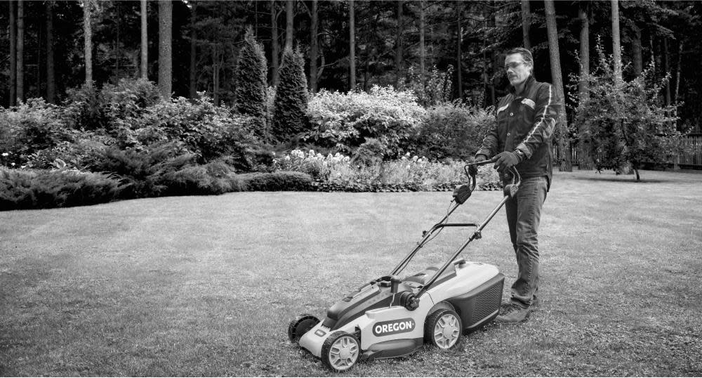 Oregon 40V MAX LM300 Lawn Mower Kit with 4.0 Ah Battery and Standard Charger - Flockneti
