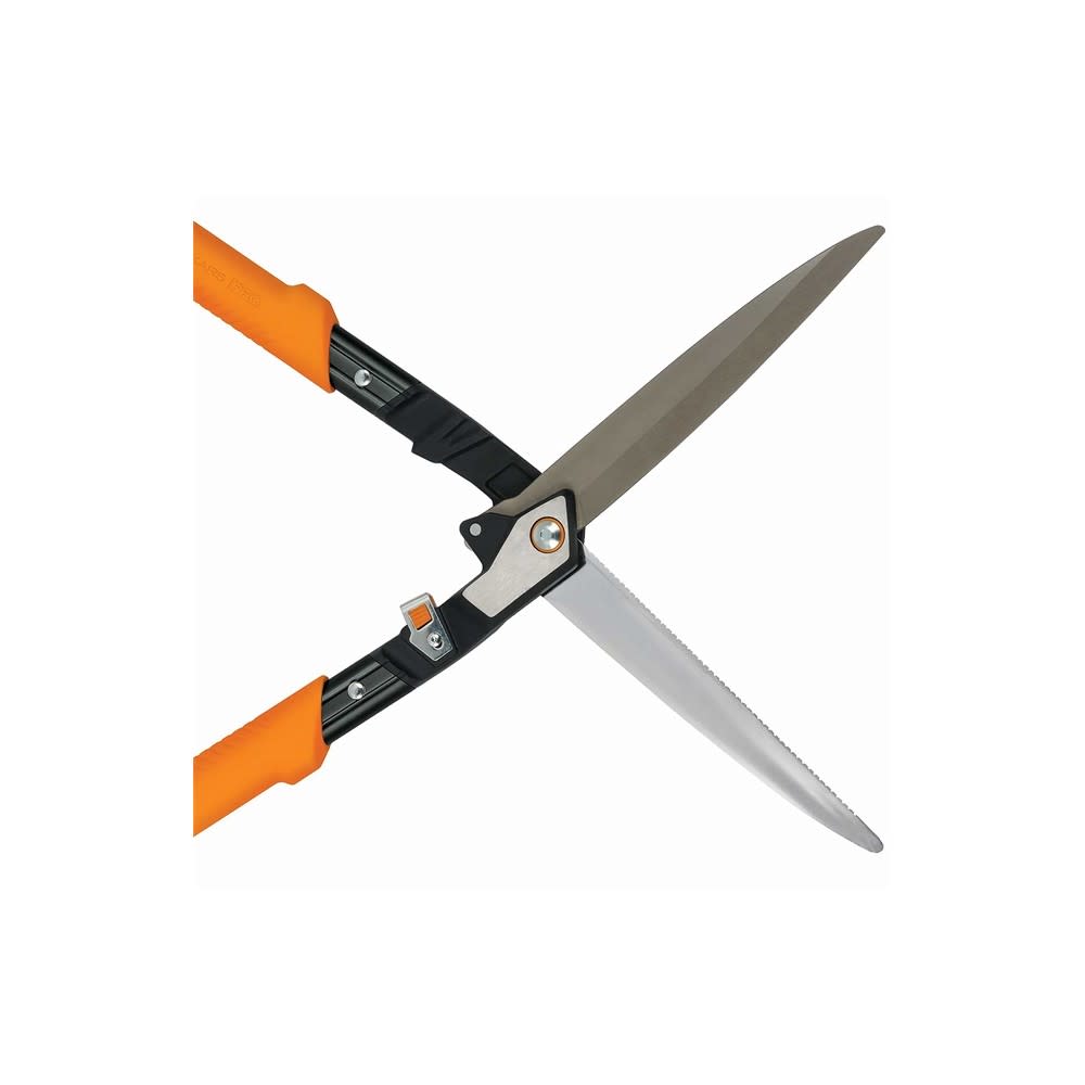 Fiskars 9″ Carbon Steel Blade Hedge Shear with Aluminum Handle - Flockneti