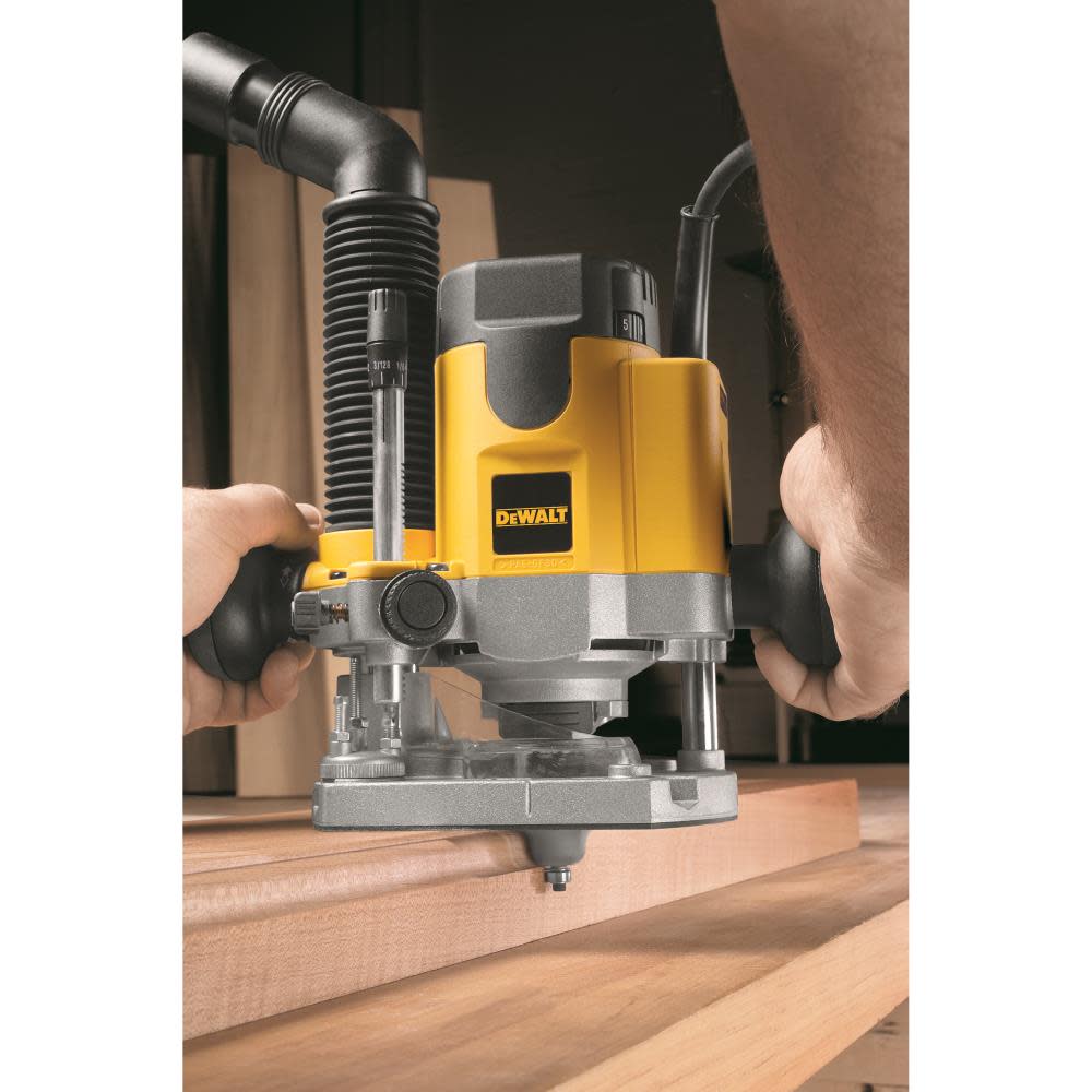 DEWALT 2 HP Plunge Router - Flockneti