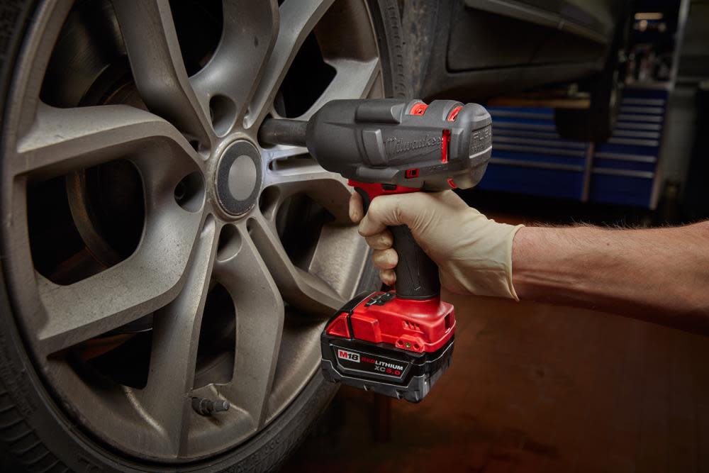 Milwaukee M18 FUEL Mid-Torque Impact Wrench 1/2 in. Friction Ring – Bare Tool - Flockneti