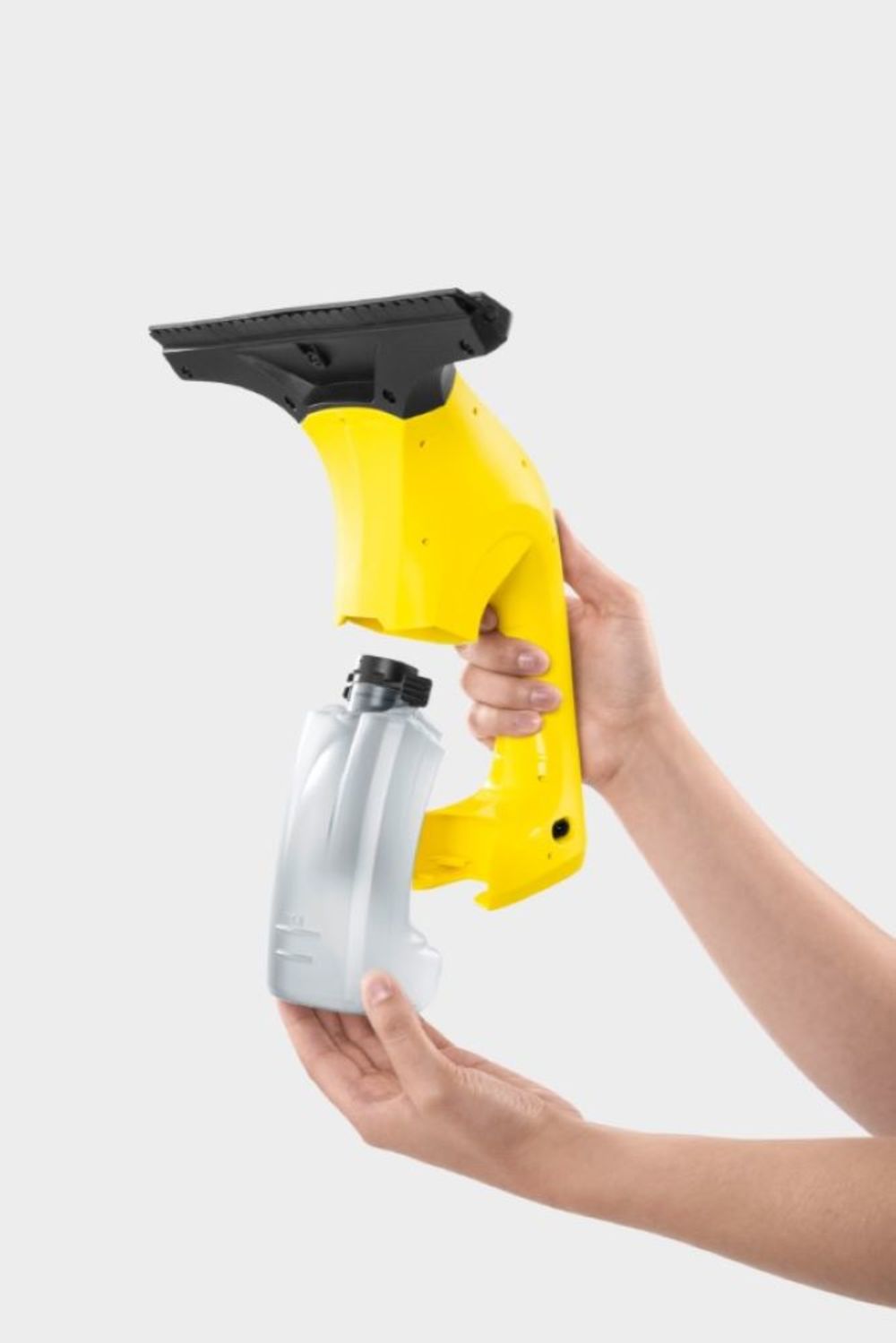 Karcher WV1 Plus Window Cleaner Cordless with Spray Bottle - Flockneti
