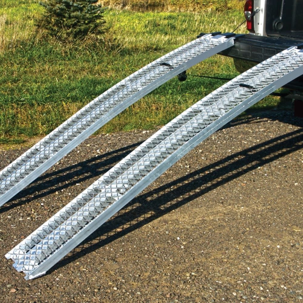Yutrax Ramp Aluminum Mesh Arch 2500lb Load Capacity with Adjustable Security Straps Set of 2 - Flockneti