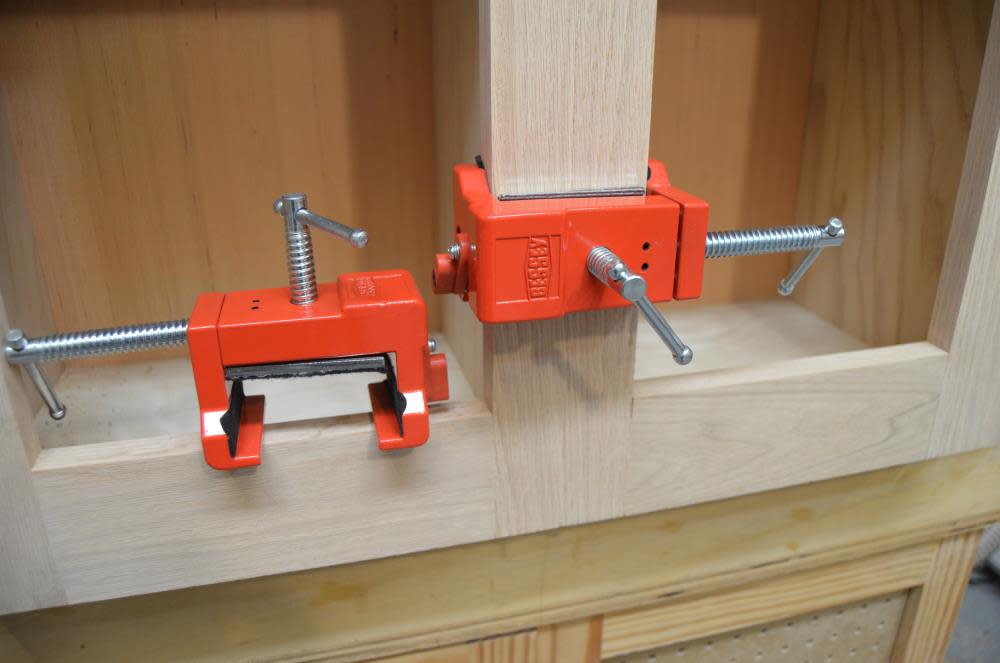 Bessey Cabinetry Clamp for Aligning Face Framed Box Cabinets - Flockneti