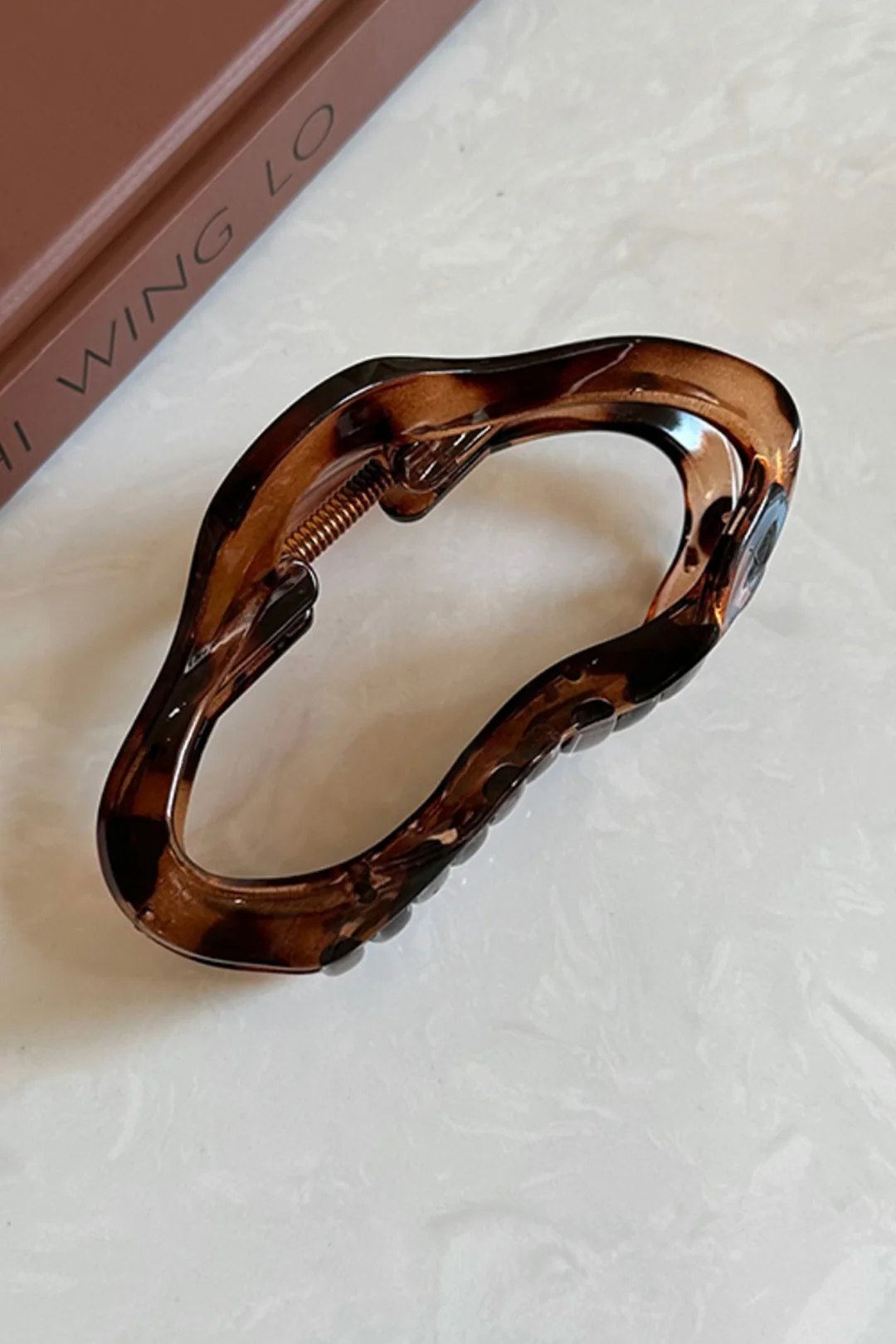 Irregular Shark Clip Hair Accessory - Flockneti