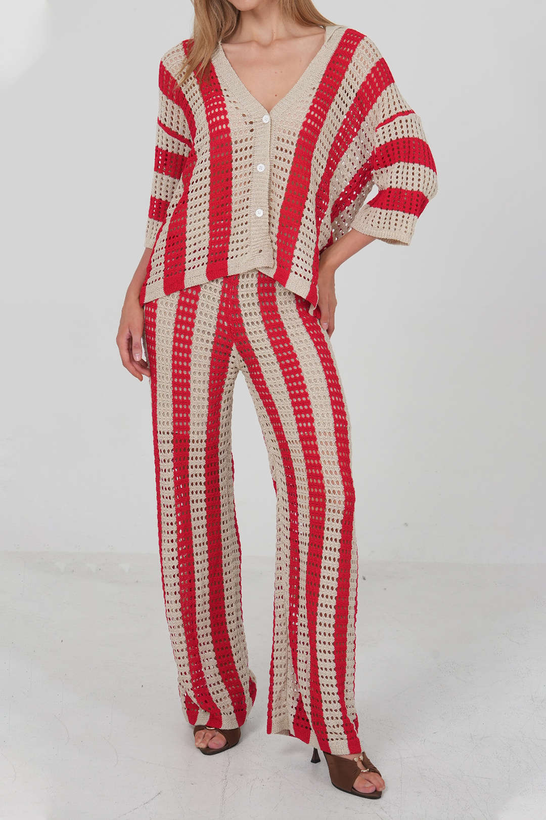 Knit Cut Out Contrast Short-Sleeve Top And Pants Set - Flockneti
