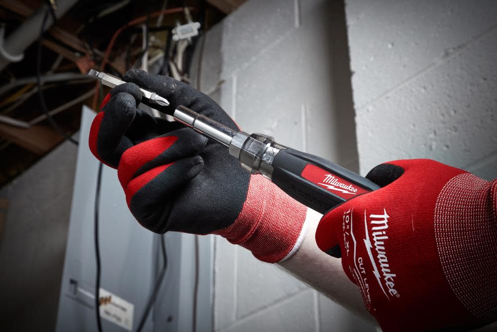 Milwaukee 13-in-1 Cushion Grip Screwdriver - Flockneti