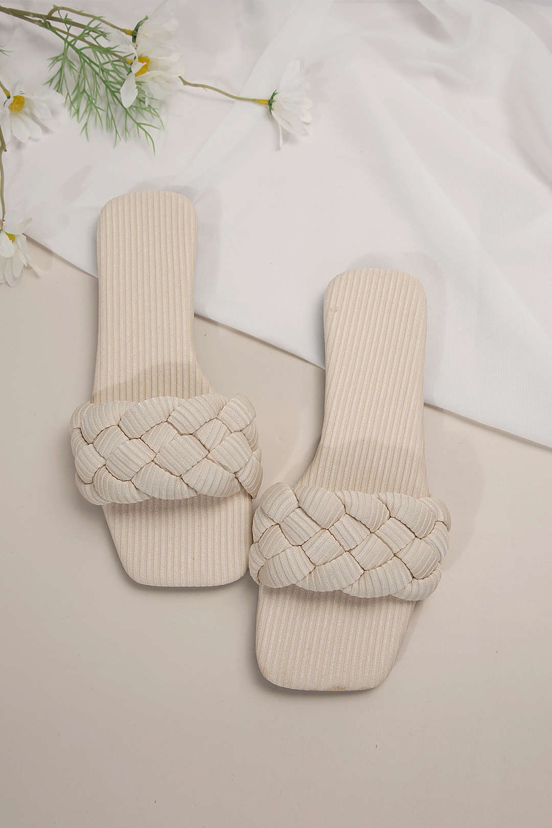 Woven Square Toe Slippers - Flockneti
