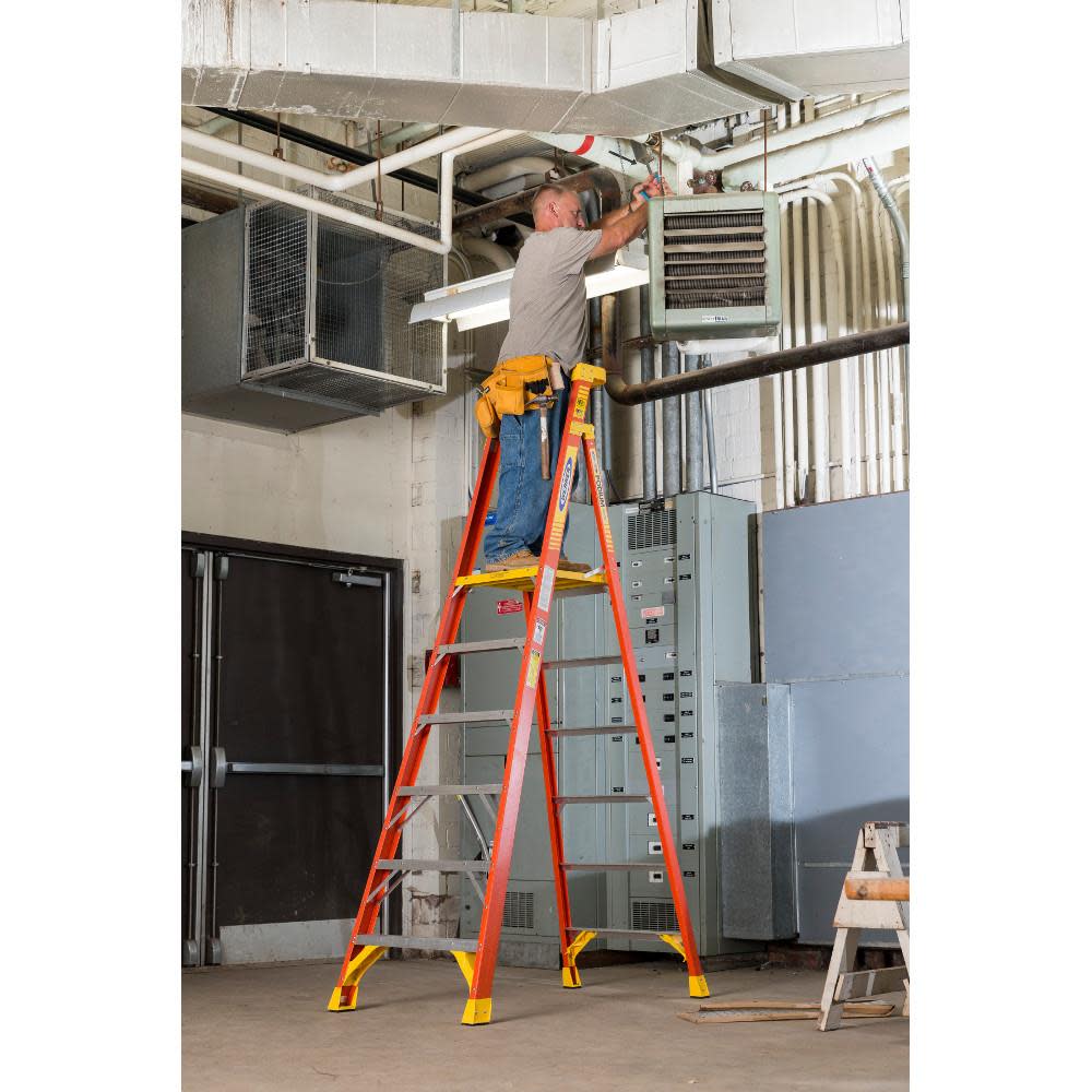 Werner Type IA Fiberglass Podium Ladder - Flockneti