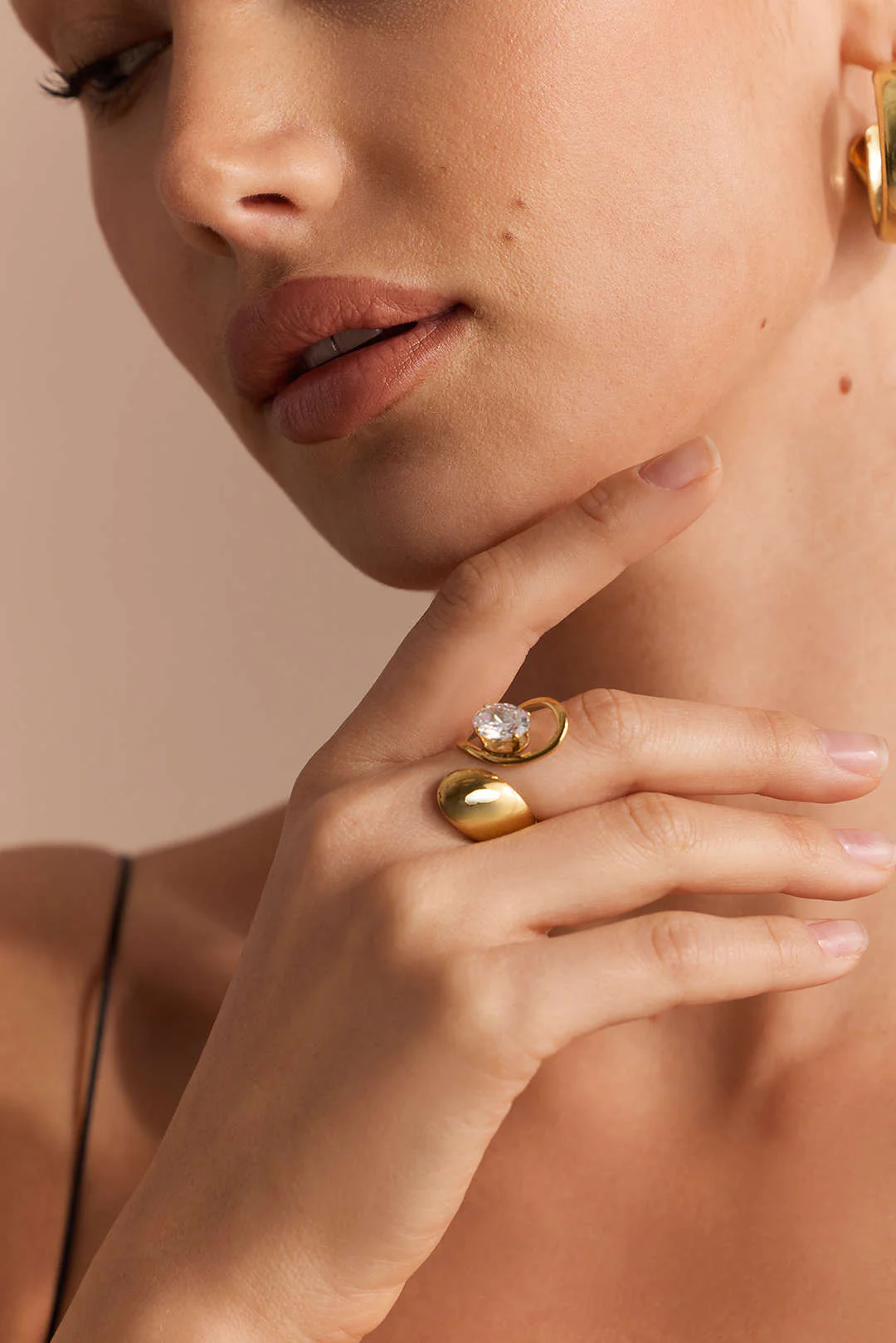 Alloy Rhinestone Ring - Flockneti