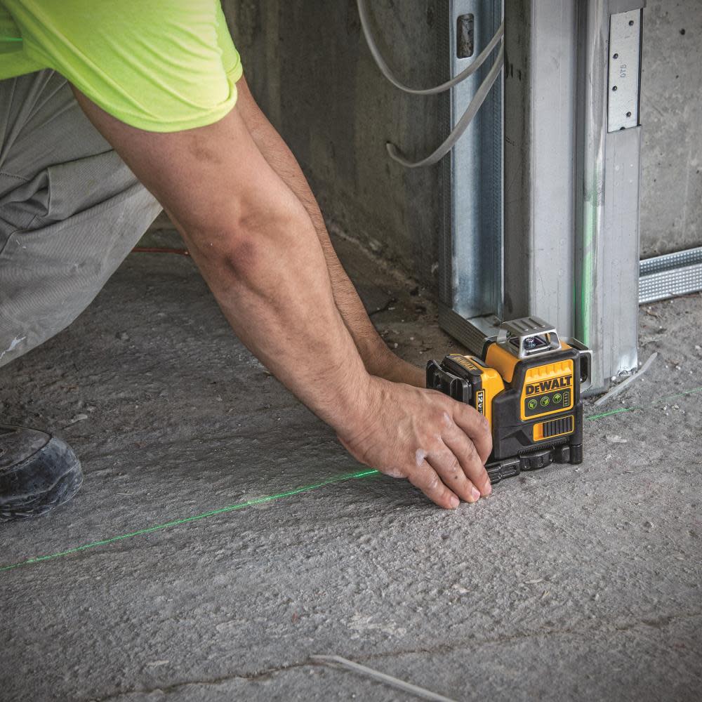 DEWALT 12 V 3 x 360 Green Line Laser - Flockneti