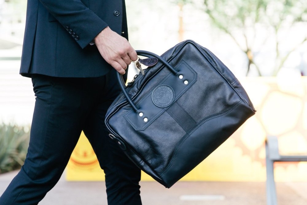 Duluth Pack 10 Liter Capacity Black Standard Small Pebbled Leather Briefcase - Flockneti
