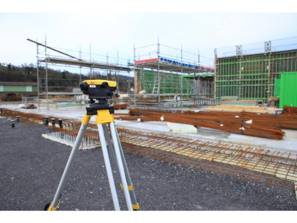 Leica Geosystems NA320 360 Auto Optical Level - Flockneti
