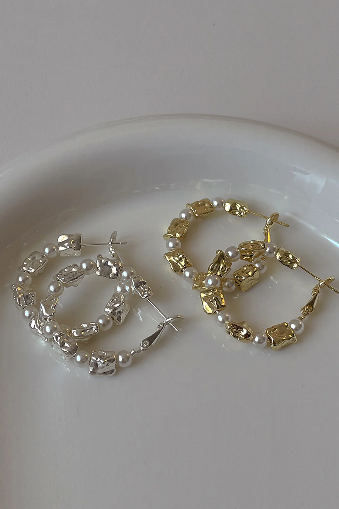 Pearl Splicing Ear Hoop Earrings - Flockneti